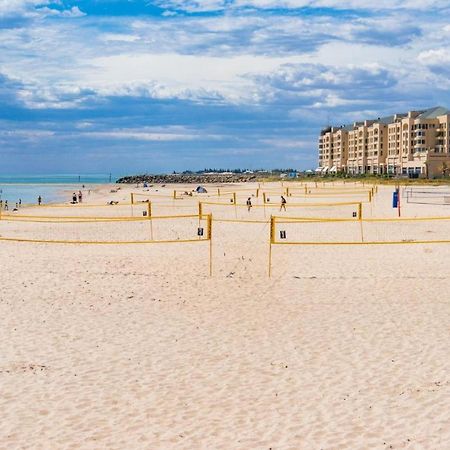 Beachside Luxury Apartments One & Two Bedroom In Beachfront Oaks Pier Building Glenelg Buitenkant foto