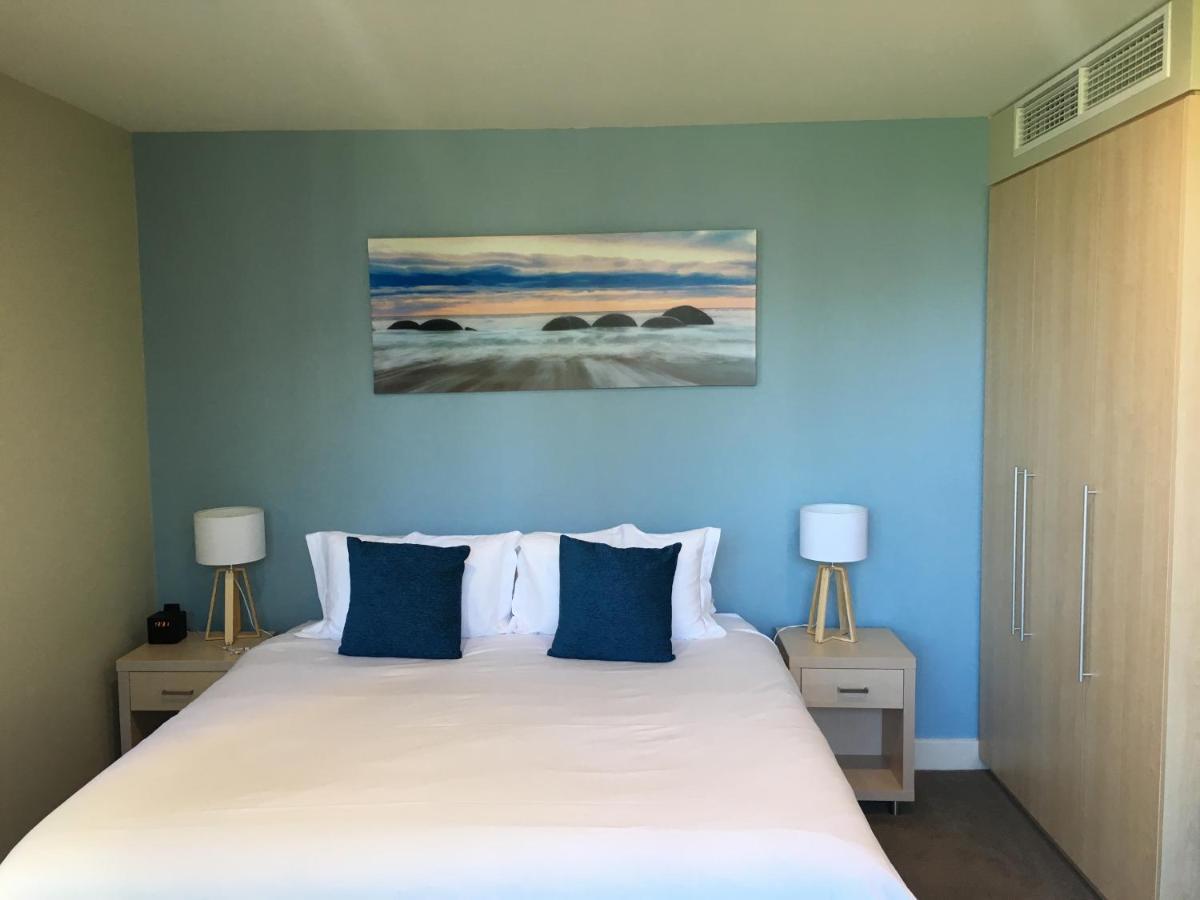 Beachside Luxury Apartments One & Two Bedroom In Beachfront Oaks Pier Building Glenelg Buitenkant foto