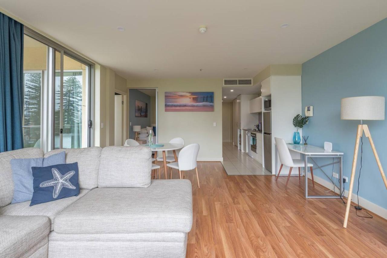 Beachside Luxury Apartments One & Two Bedroom In Beachfront Oaks Pier Building Glenelg Buitenkant foto