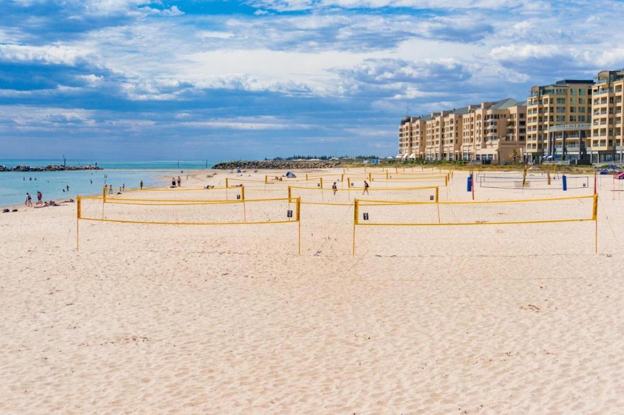 Beachside Luxury Apartments One & Two Bedroom In Beachfront Oaks Pier Building Glenelg Buitenkant foto