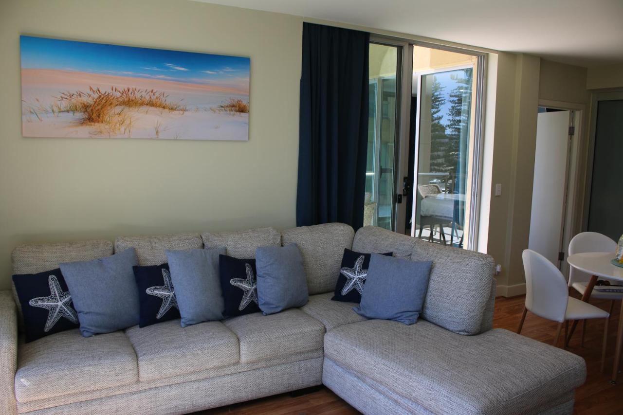 Beachside Luxury Apartments One & Two Bedroom In Beachfront Oaks Pier Building Glenelg Buitenkant foto